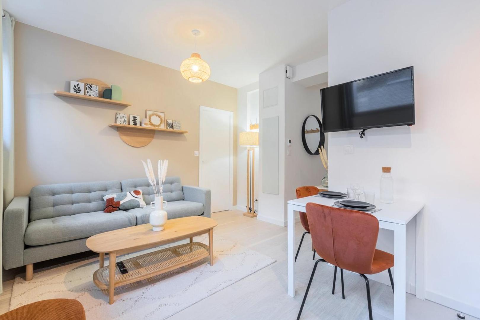 Renovated 1 Bedroom Apartment Lilla Esterno foto